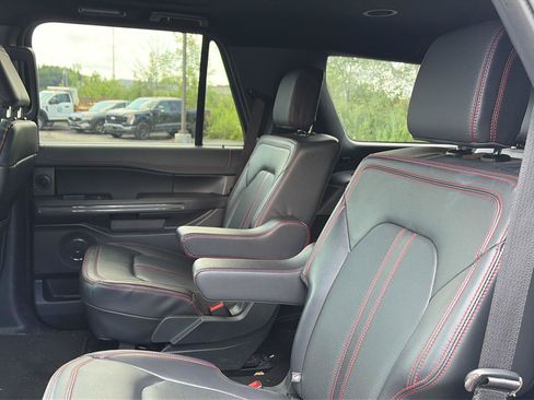 Used 2023 Ford Expedition Limited AWD/4WD image 9