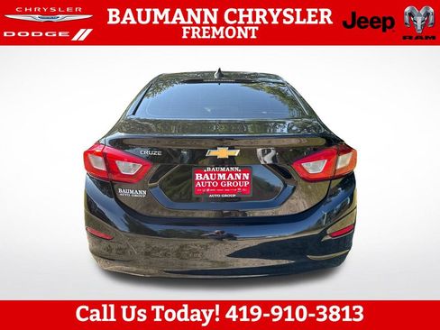 Used 2018 Chevrolet Cruze LS FWD image 5