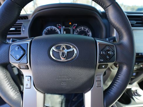 Used 2021 Toyota 4Runner Limited image 14