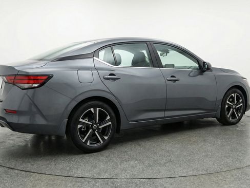 Used 2025 Nissan Sentra SV FWD image 9