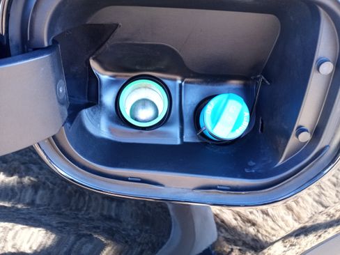 Used 2024 GMC Sierra 1500 AT4 w/ Technology Package image 28