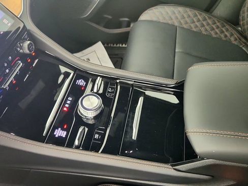 Used 2025 Jeep Grand Cherokee L Summit AWD/4WD image 18