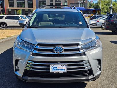 Used 2019 Toyota Highlander Limited Platinum