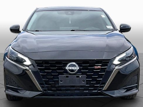 Used 2023 Nissan Altima 2.5 SR w/ SR Premium Package FWD image 4