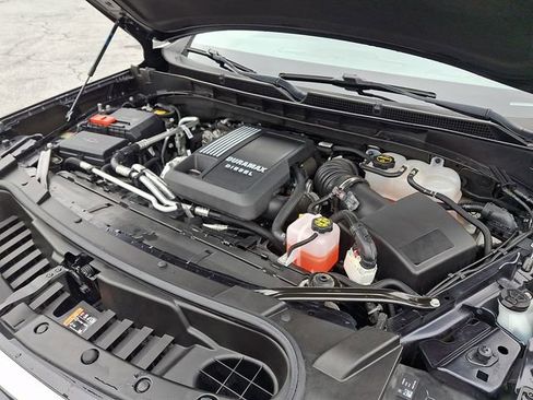 Used 2024 GMC Yukon XL SLT w/ SLT Luxury Package image 27