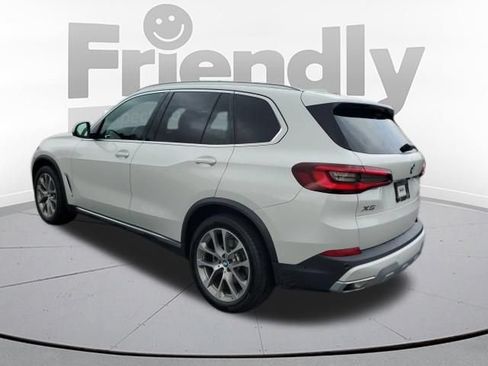 Used 2022 BMW X5 xDrive40i w/ Premium Package AWD/4WD image 3