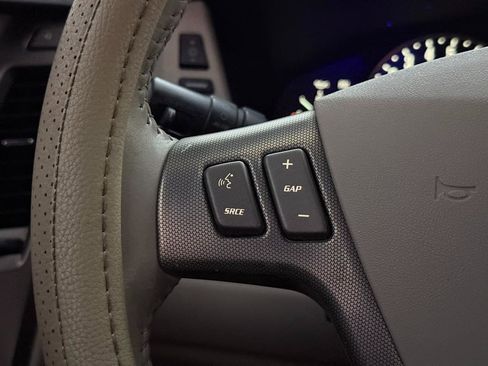 Used 2006 Cadillac XLR RWD image 36