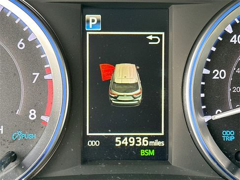 Used 2019 Toyota Highlander XLE image 30