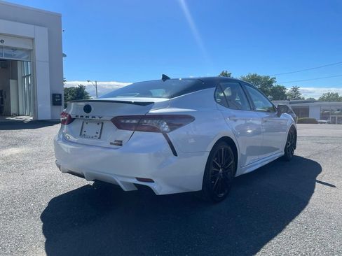 Used 2022 Toyota Camry XSE w/ Cold Weather Package FWD image 5