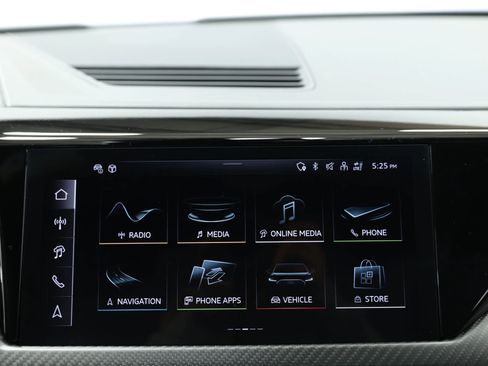 Used 2024 Audi e-tron GT Premium Plus w/ Performance Package image 31