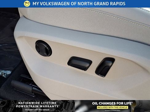 New 2026 Volkswagen Atlas SE image 20