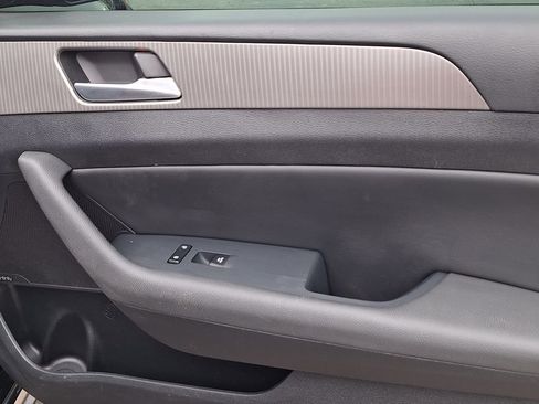 Used 2018 Hyundai Sonata Limited image 30