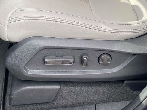 Used 2023 Honda Pilot EX-L image 15