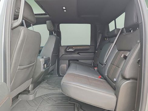 Used 2024 Chevrolet Silverado 2500 High Country w/ High Country Premium Package image 15