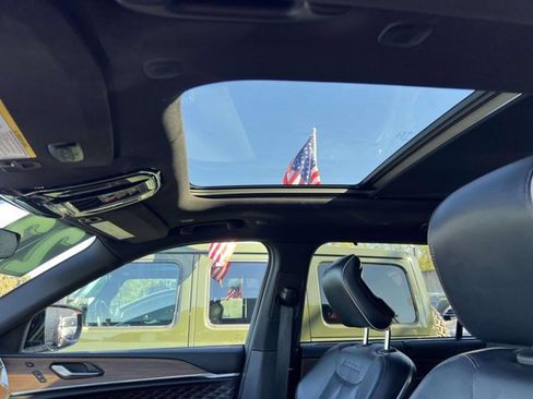 Used 2023 Jeep Grand Cherokee L Summit w/ High Altitude Package image 29