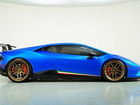 Used 2018 Lamborghini Huracan Performante image 56