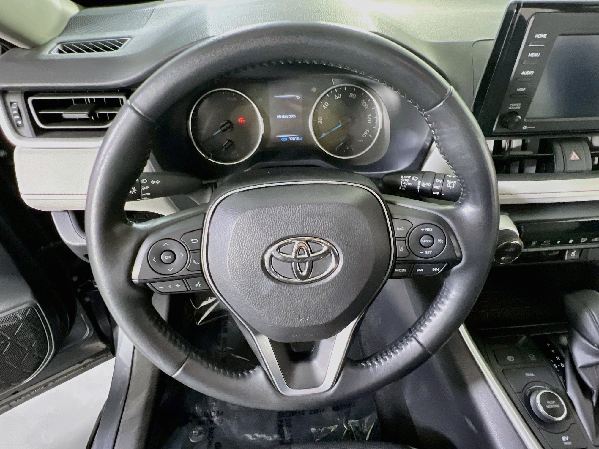 Used 2022 Toyota RAV4 XLE w/ Convenience Package AWD/4WD image 11
