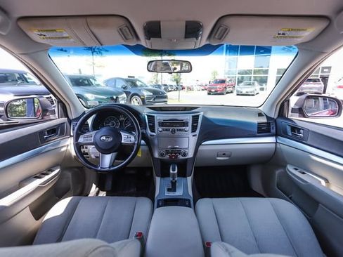 Used 2011 Subaru Outback 2.5i Premium w/ All-Weather Pkg AWD/4WD image 21