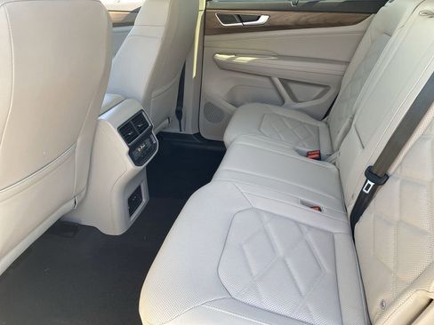 New 2026 Volkswagen Atlas SE image 13
