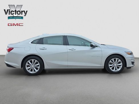 Used 2019 Chevrolet Malibu LT image 18