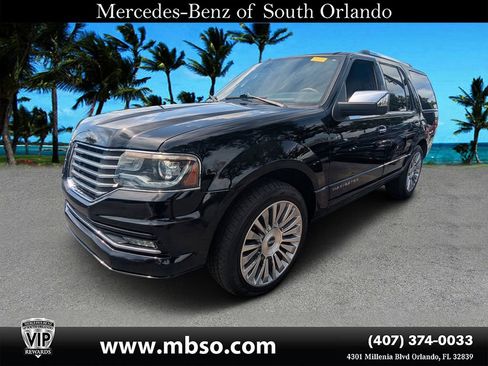 Used 2017 Lincoln Navigator Reserve RWD image 18