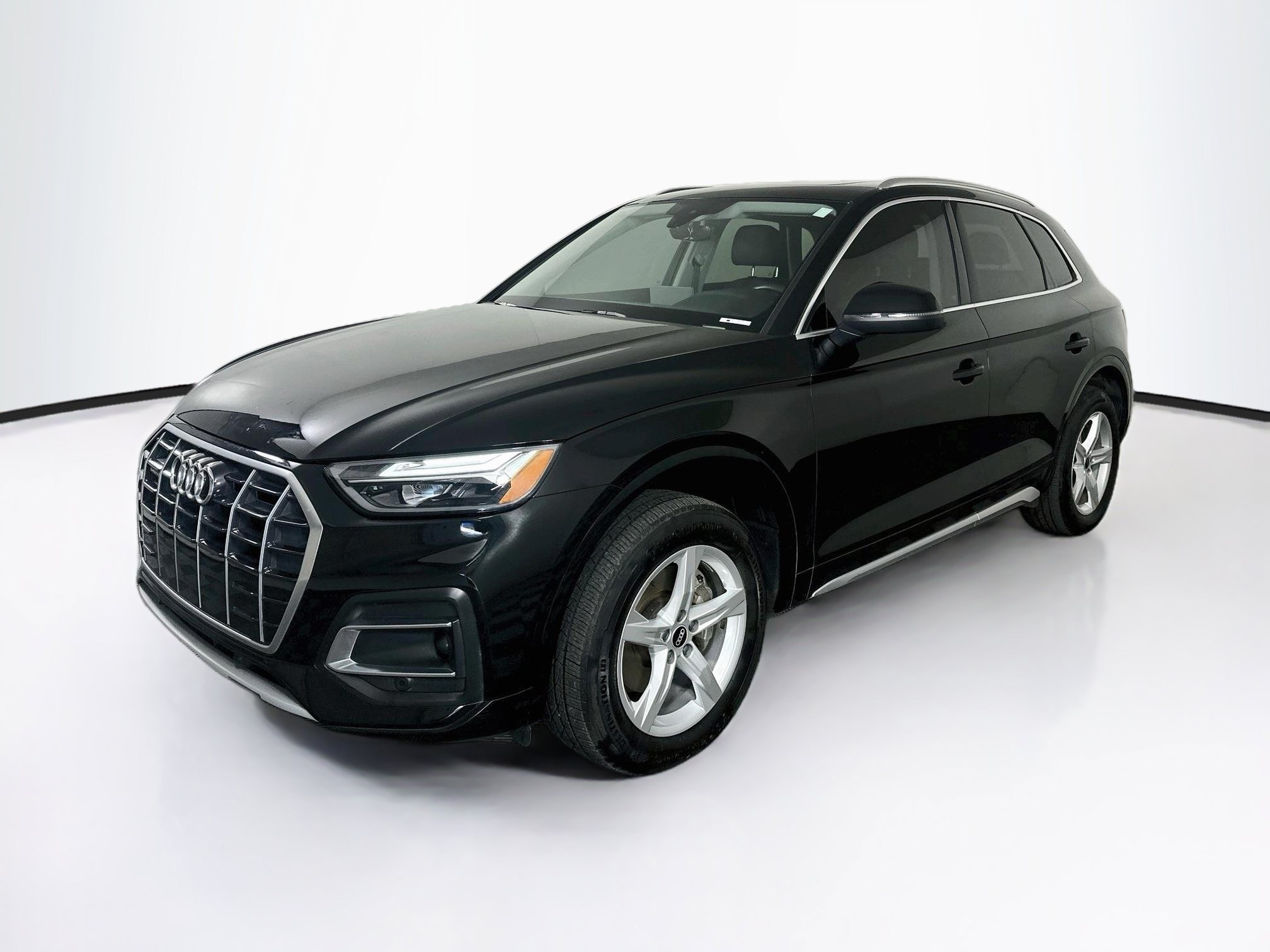 Used 2021 Audi Q5 2.0T Premium w/ Convenience Package AWD/4WD image 3