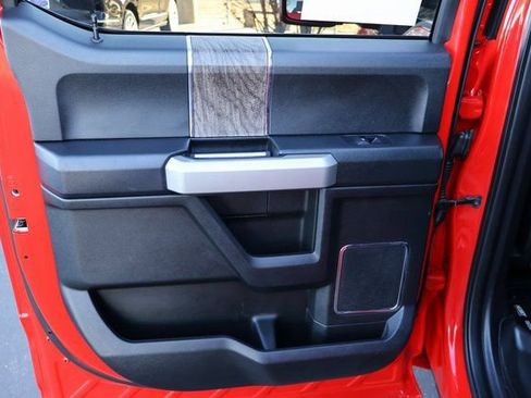 Used 2019 Ford F250 Lariat w/ Chrome Package image 25