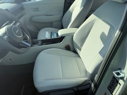 Used 2026 Hyundai Kona SE FWD image 30