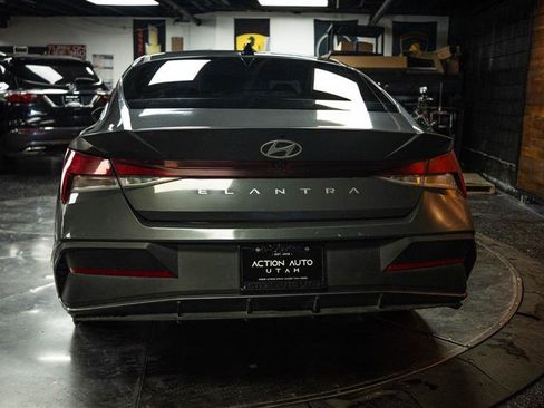 Used 2024 Hyundai Elantra SEL FWD image 6