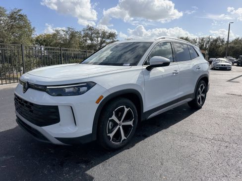 New 2026 Volkswagen Tiguan SE image 7