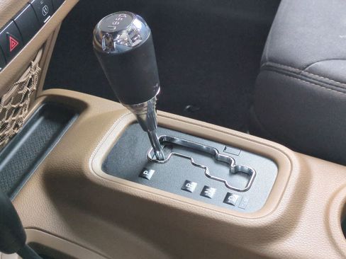 Used 2013 Jeep Wrangler Unlimited Sahara w/ Mopar Chrome Edition Group image 30