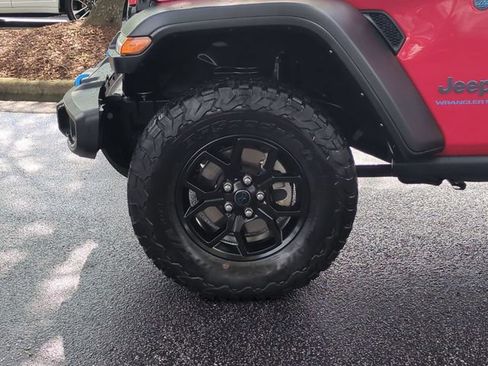 Used 2024 Jeep Wrangler Unlimited AWD/4WD image 10