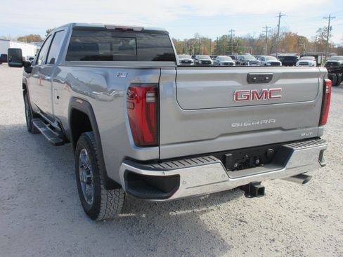 New 2026 GMC Sierra 3500 SLT w/ SLT Premium Package image 9