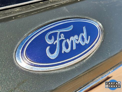 Used 2022 Ford Explorer XLT w/ Equipment Group 202A image 14