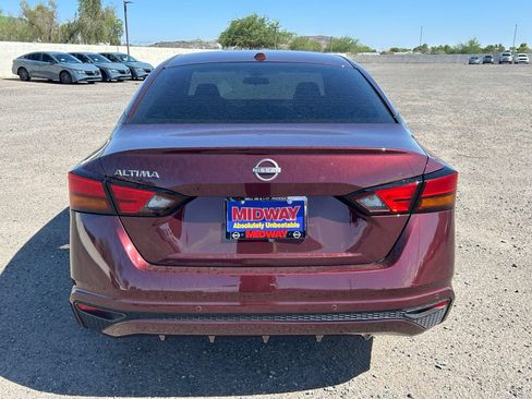 Used 2025 Nissan Altima 2.5 SV FWD image 6