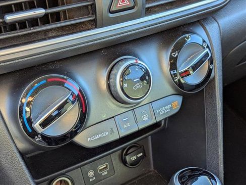 Used 2018 Hyundai Kona SEL image 14