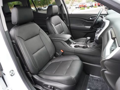 Certified 2019 GMC Acadia SLT w/ Black Edition FWD image 14