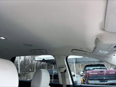 Used 2023 Buick Enclave Essence image 20