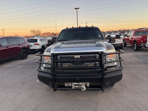 Used 2012 Ford F250 XLT w/ XLT Premium Pkg image 2