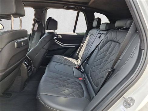 Certified 2026 BMW X5 xDrive40i w/ M Sport Package AWD/4WD image 12