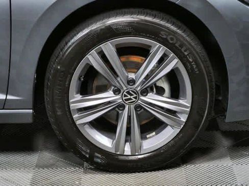 Certified 2024 Volkswagen Jetta SE FWD image 6