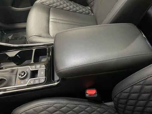 Used 2023 Kia Sorento SX image 21
