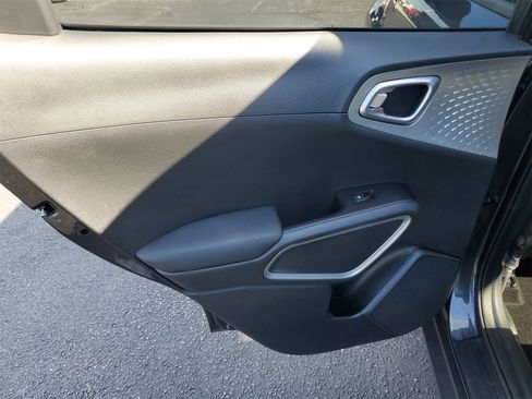 Used 2024 Kia Soul S image 25
