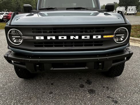 Used 2022 Ford Bronco Black Diamond AWD/4WD image 3
