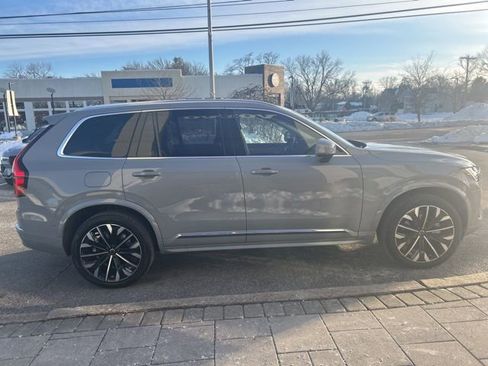 Used 2025 Volvo XC90 B6 Plus image 6