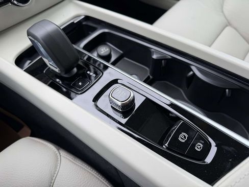 New 2026 Volvo V60 B5 Cross Country Plus w/ Protection Package Premier image 6