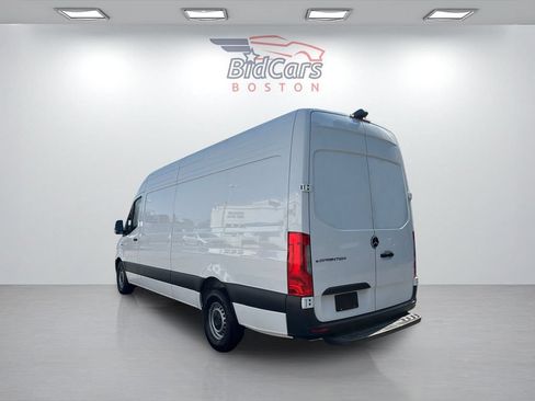 Used 2024 Mercedes-Benz eSprinter 170 Cargo image 6