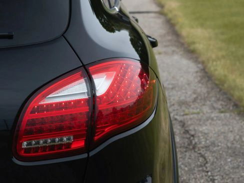 Used 2013 Porsche Cayenne Diesel AWD/4WD image 29