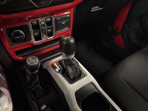 Used 2018 Jeep Wrangler Unlimited Sport S image 22