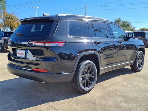 New 2025 Jeep Grand Cherokee L Altitude RWD image 18